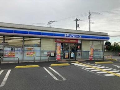 近隣のコンビニ