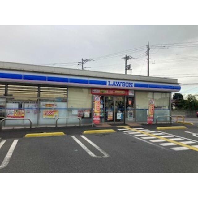 近隣のコンビニ