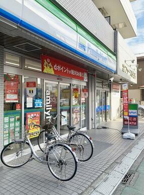 ファミリーマート横浜神之木町店