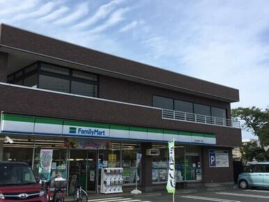ファミリーマート小金井桜町店