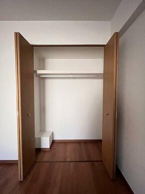 北側洋室6.2帖　収納