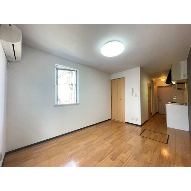 ※同タイプの別部屋写真となります