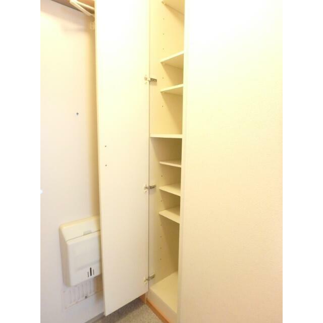 ※同タイプの別部屋写真となります