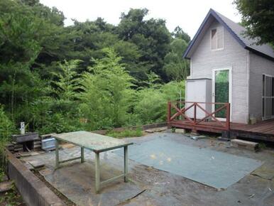 水栓付き（井戸水）です。