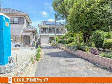 足原小学校まで徒歩約8分です。お子様の通学にも◎　撮影：7/19