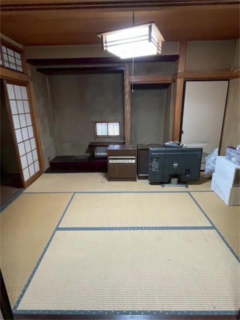 物件画像 中間市 中間２丁目 (筑豊中間駅) 2階建 6LDK