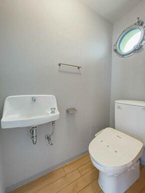 ★トイレは嬉しい洗浄便座です♪★