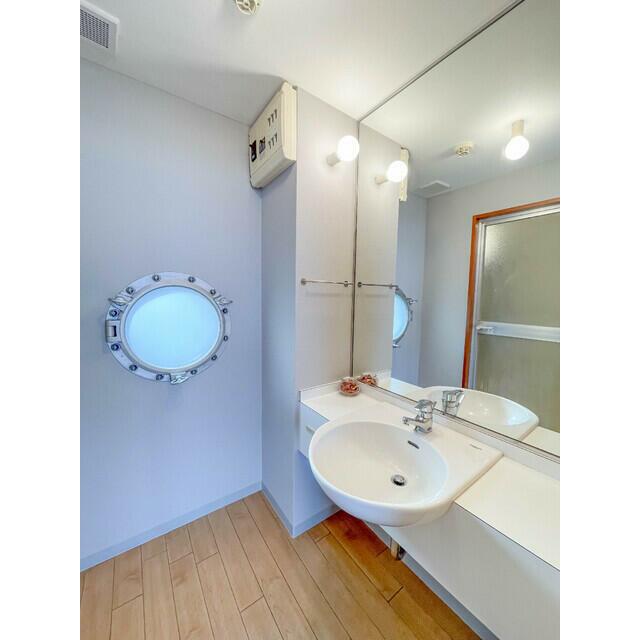 ★身支度に便利な洗面化粧台です♪★