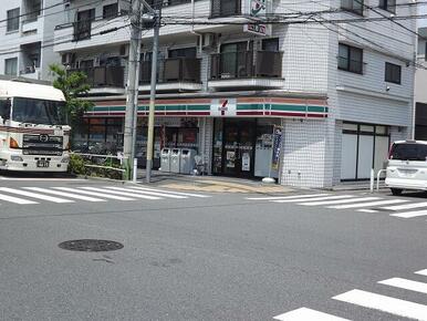 セブンイレブン新高島平駅前店