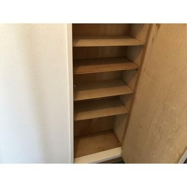 シューズボックス