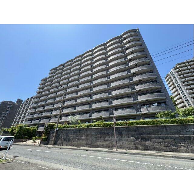 地上12階建て！エレベーター2基付き♪