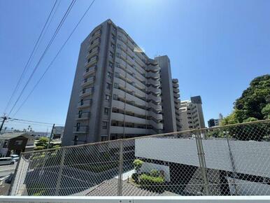 地上12階建て！エレベーター2基付き♪