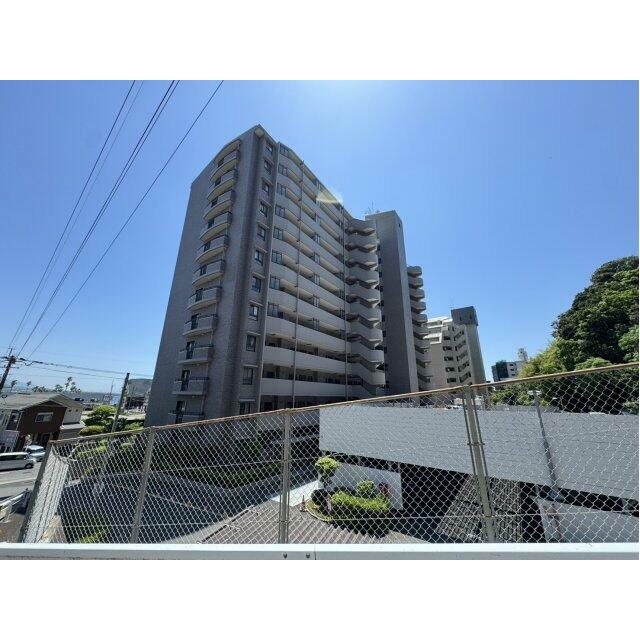 地上12階建て！エレベーター2基付き♪
