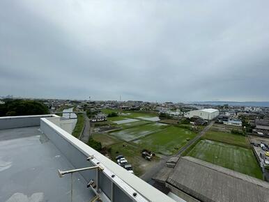 物件西側には田園風景の残るのどかな田舎の景色。利用者さまも楽しめますね♪