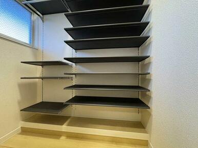 シューズボックス