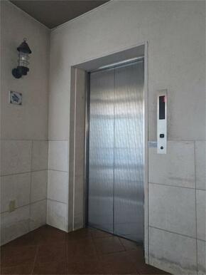 エレベーターです。