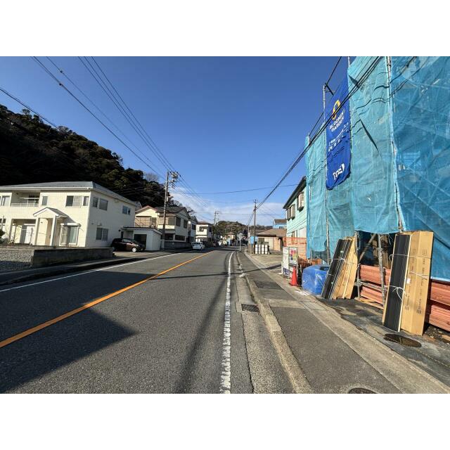 【前面道路含む現地写真】