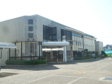 三芳町立中央図書館