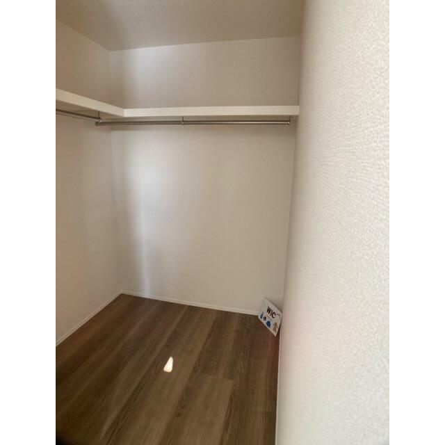 普段着もお気に入りの1着もここに収納！（3号棟）