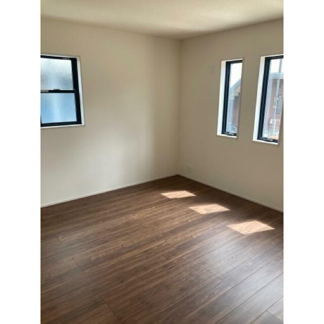お持ちの家具の配置を考えると洋室のお部屋が暮らしやすいという方に（2号棟）