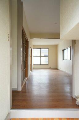 明るい室内です