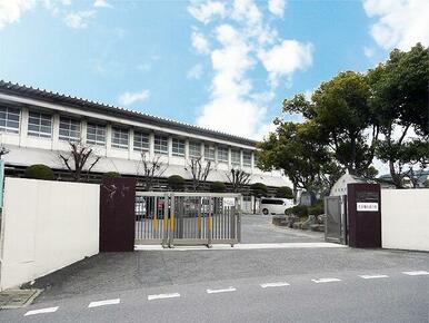 上津役中学校