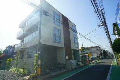 ３階建て重量鉄骨造