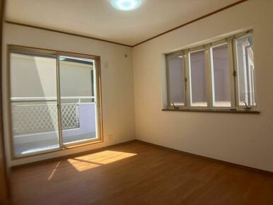 2階西側洋室　6帖