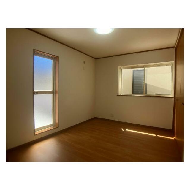 2階中央洋室　6帖