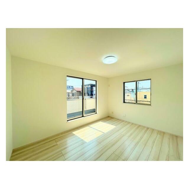 2階西側洋室　約7.8帖