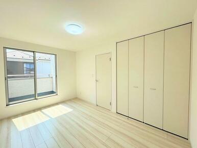 2階東側洋室　約6.7帖