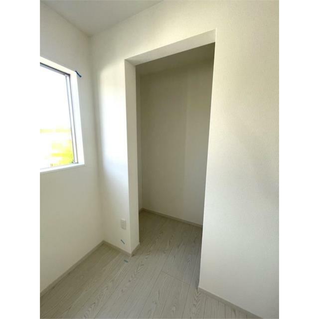 ２階洋室４．５帖の収納♪