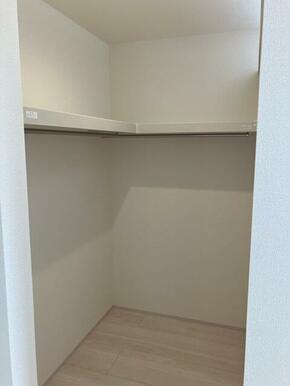 賢く収納しながら季節ごとの装いを楽しみたい（2号棟）