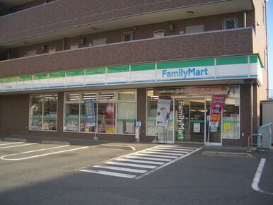 ファミリーマート市川下貝塚店