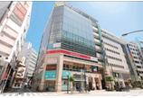 情報提供会社