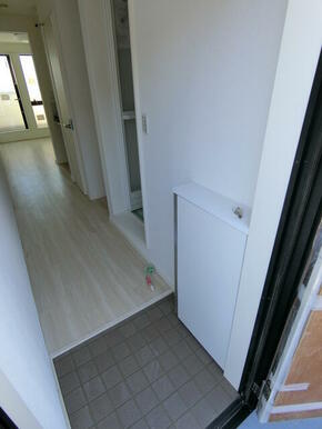 タイル張りでバリアフリーの玄関