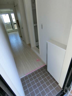 タイル張りでバリアフリーの玄関