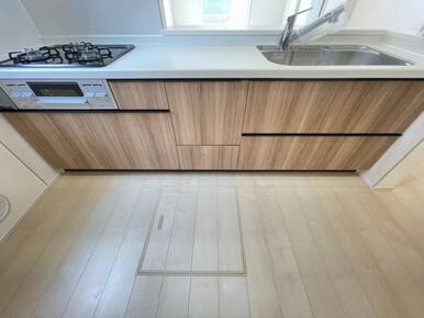 空間を隔てないカウンターキッチンはリビングにいる家族と会話がしやすい仕様＾＾