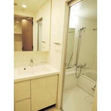 ※写真は同タイプ住戸です。