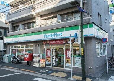 ファミリーマート 西大井四丁目店
