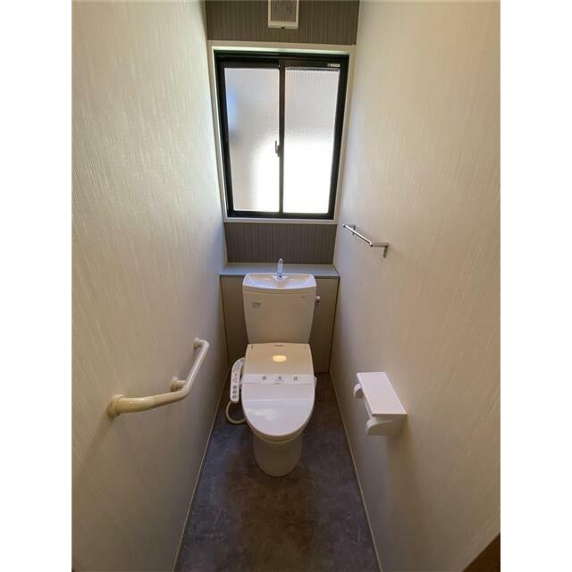 トイレ（ウォシュレット、窓有り）