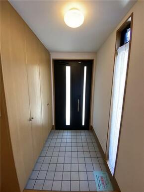 玄関（大容量シューズボックス）