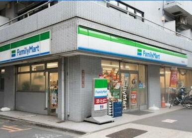 ファミリーマート下高井戸店