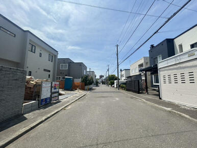 前面道路 別角度より