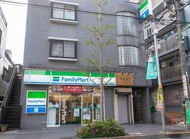 ファミリーマート　代沢五丁目店