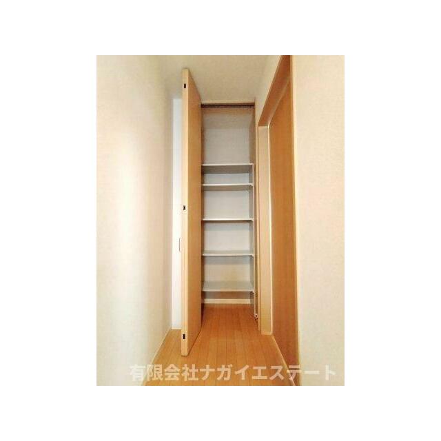 廊下収納