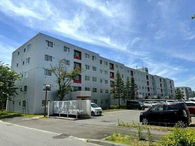 閑静な住宅街に立地しております。