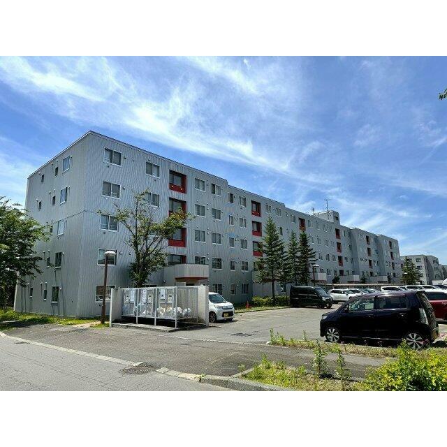 閑静な住宅街に立地しております。