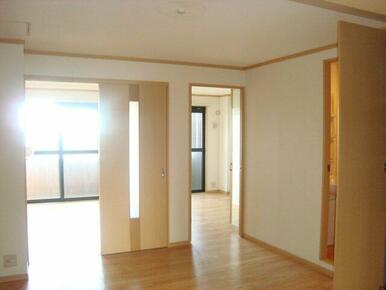 リビングダイニング