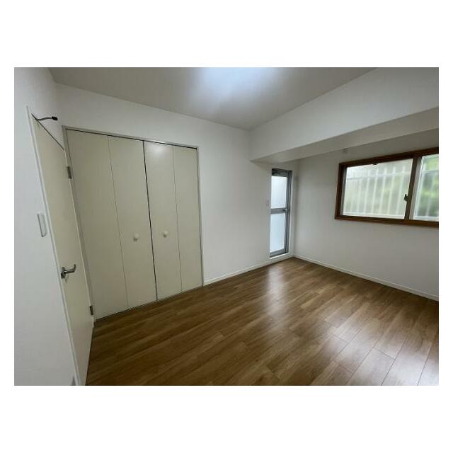 「洋室約6.1帖」約6.1帖の洋室です。